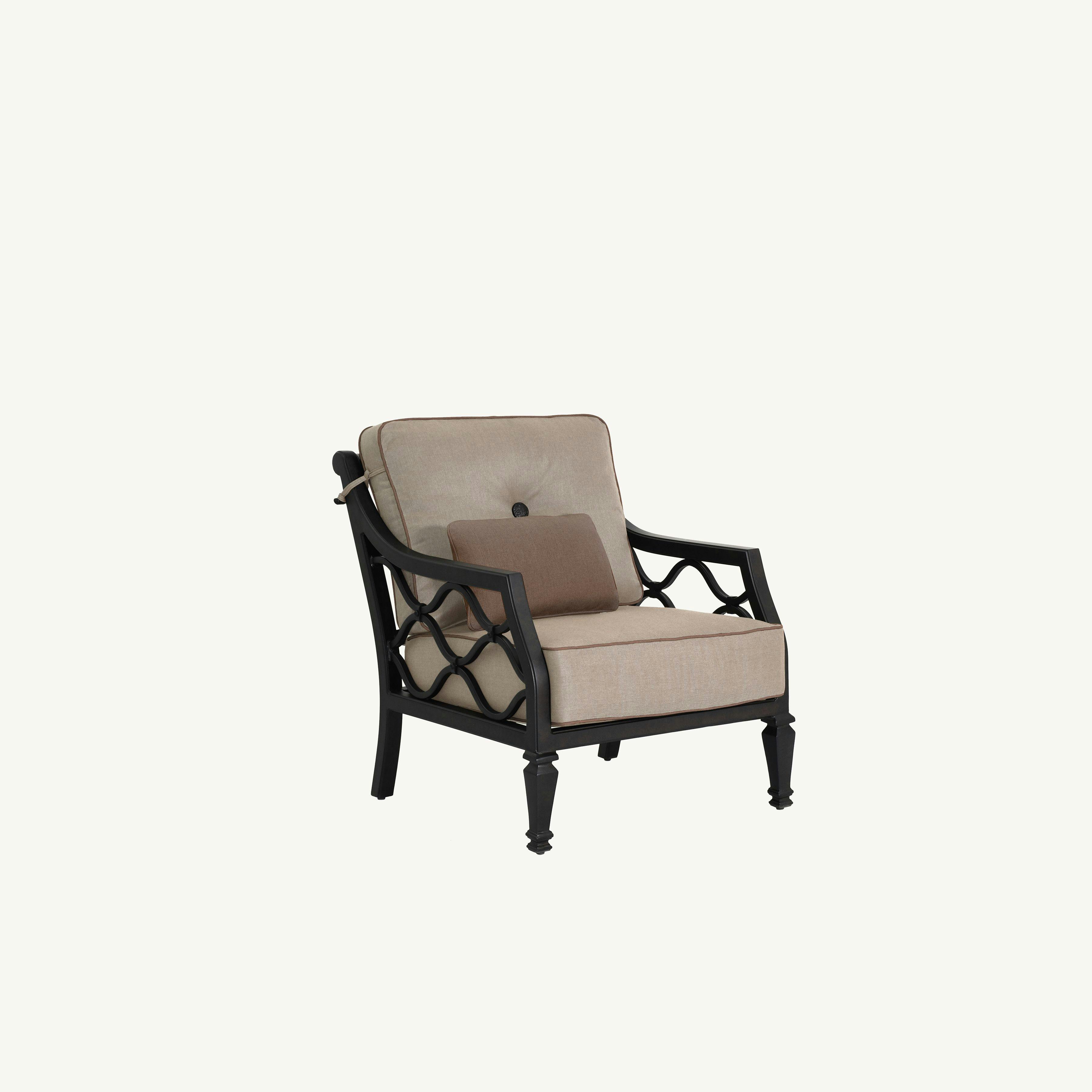 Villa Bianca Cushioned Lounge Chair